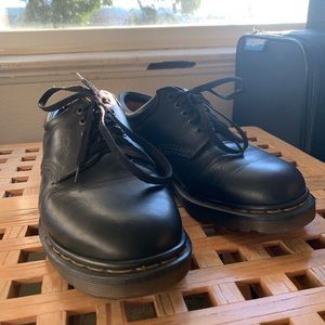 Dr. Martens 8053/59 Vintage Made In England Shoe 9